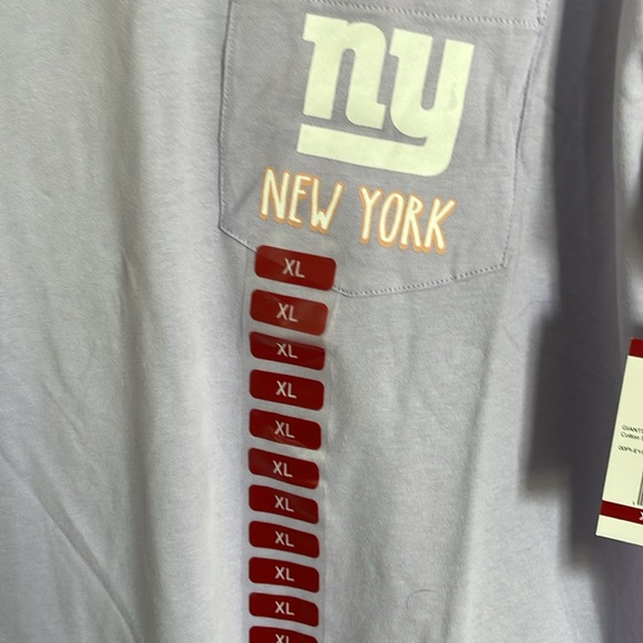NEW! NFL Women’s New York Giants Light Purple Pocket T-Shirt w/Dog, Size XL - Picture 4 of 9